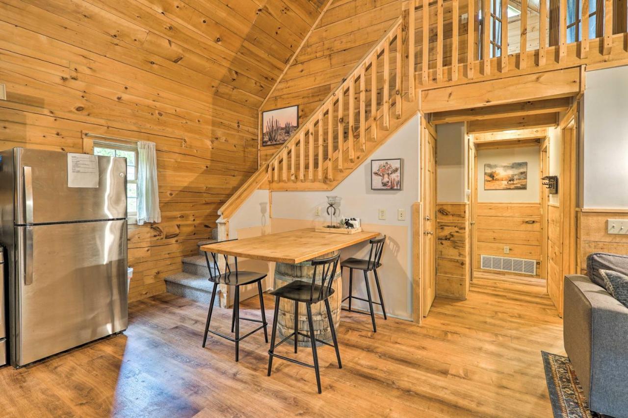 Cozy Retreat With Porch And Double Jj Resort Access! Rothbury Esterno foto