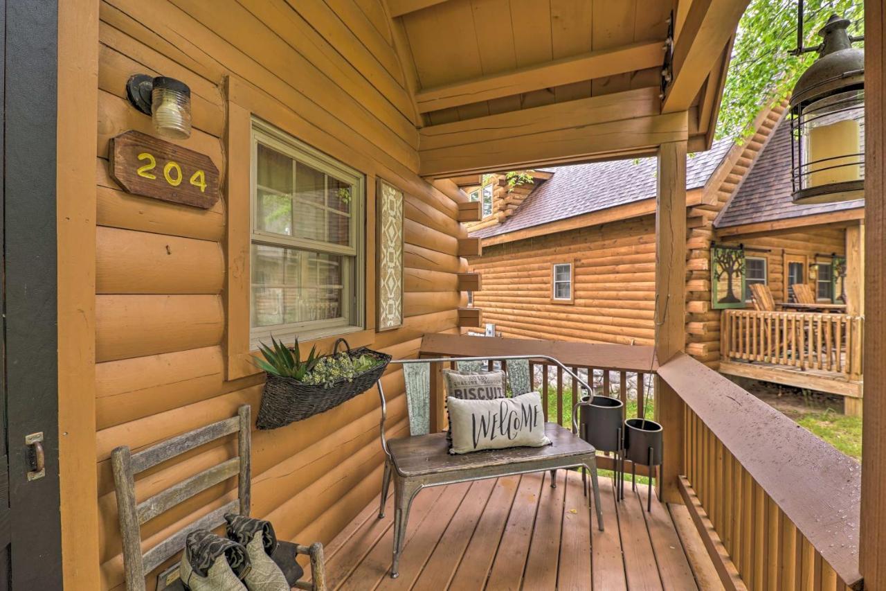 Cozy Retreat With Porch And Double Jj Resort Access! Rothbury Esterno foto