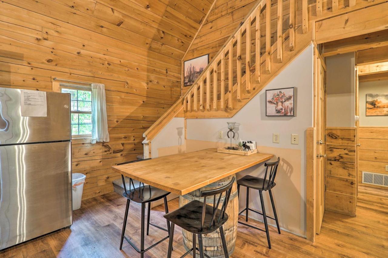 Cozy Retreat With Porch And Double Jj Resort Access! Rothbury Esterno foto