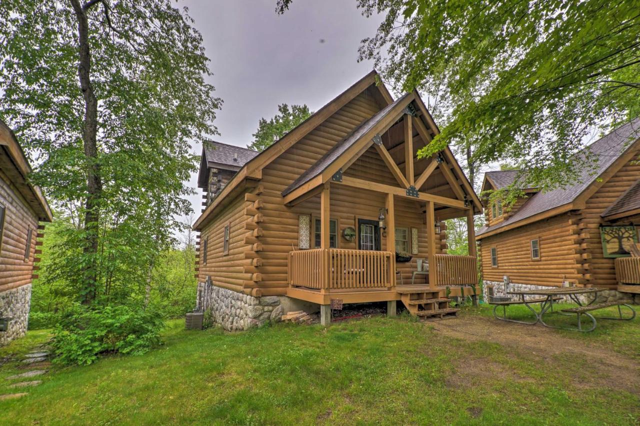 Cozy Retreat With Porch And Double Jj Resort Access! Rothbury Esterno foto